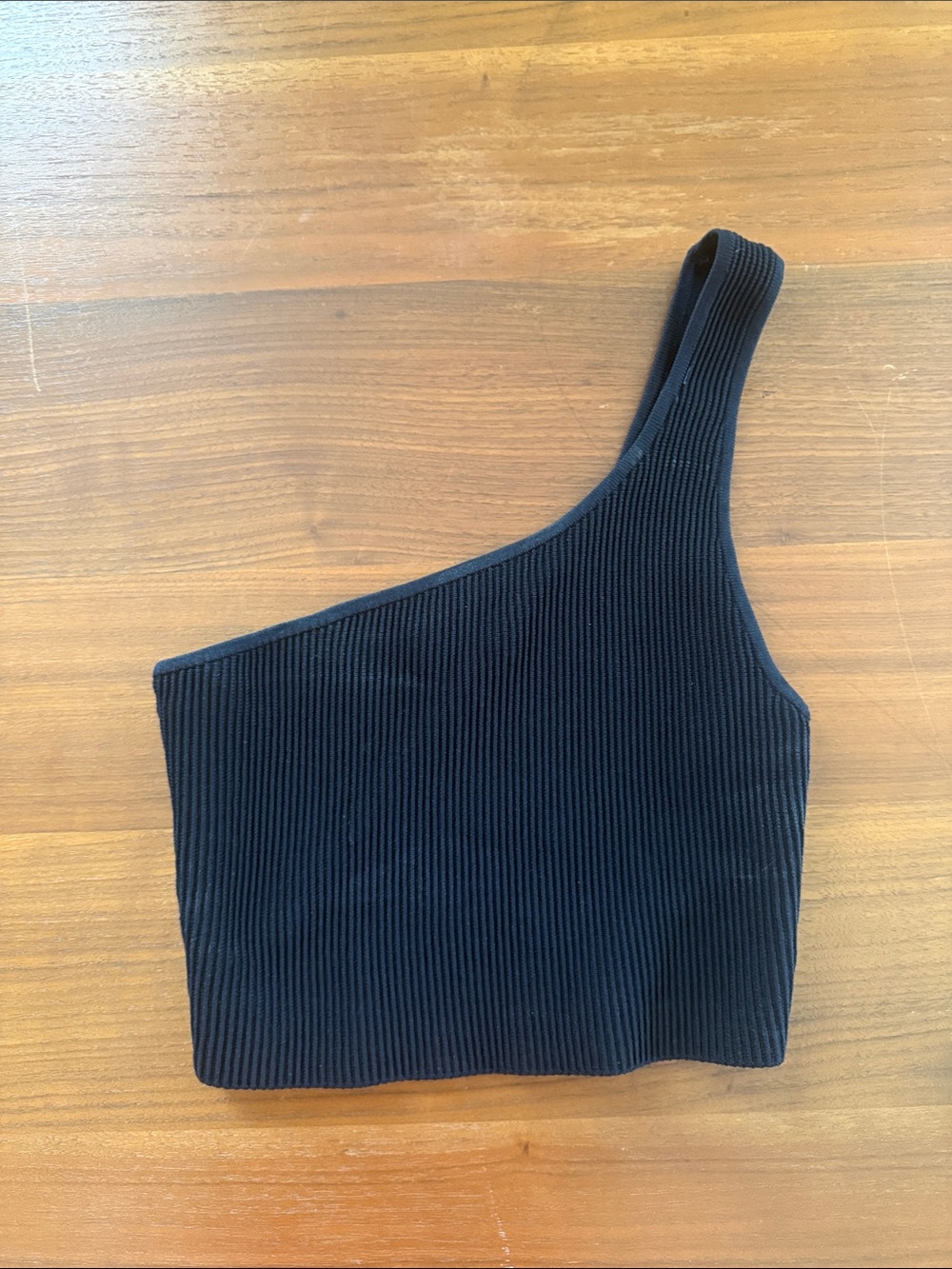 Aritzia / Babaton ribbed one shoulder tank